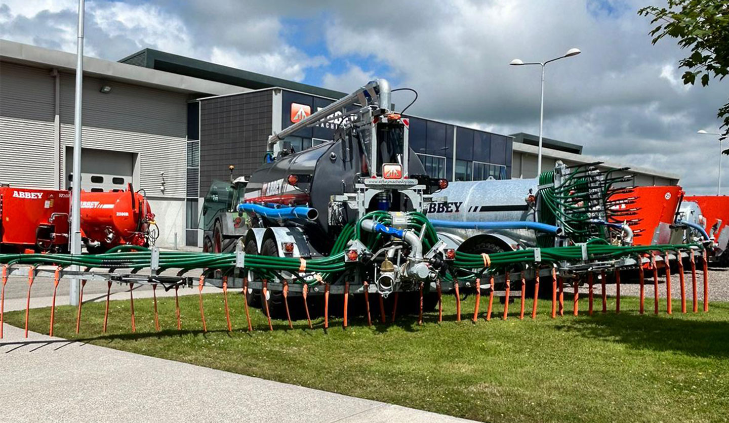 Abbey Machinery Band Spreader on black tanker