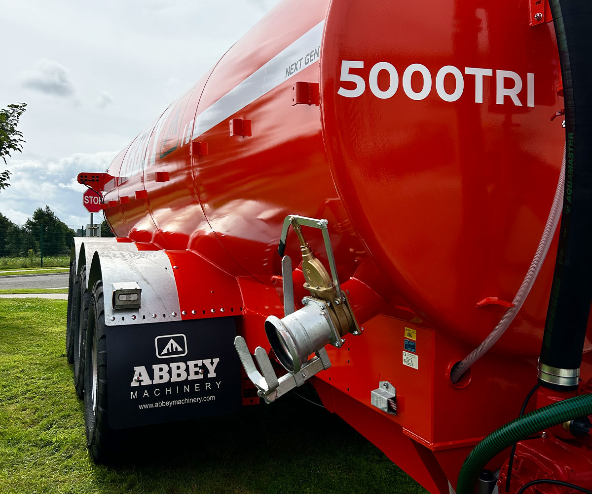 Abbey Machinery Tridem Tanker 5000TRI extreme close-up