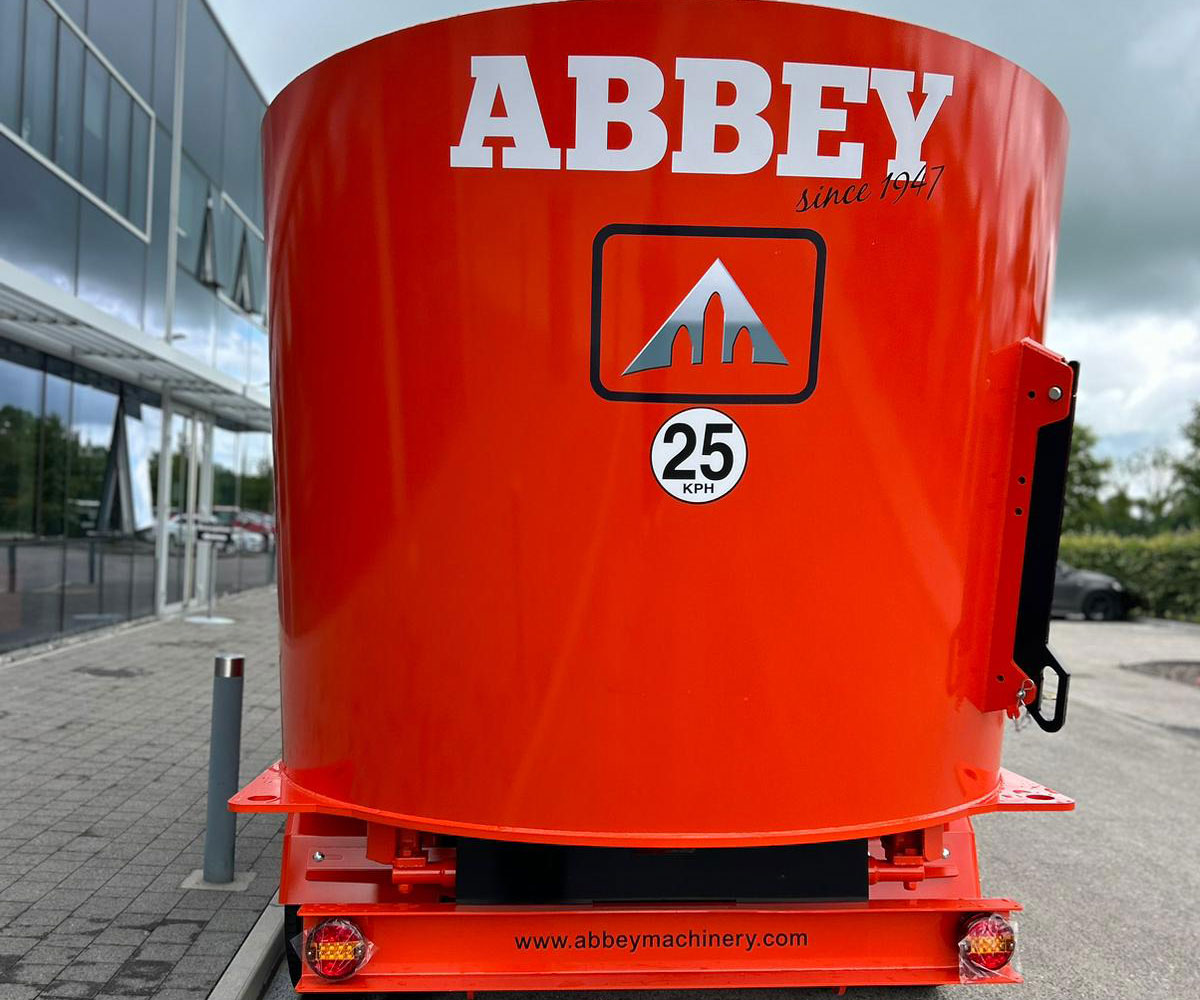 Abbey Machinery Twin Auger Vertical Feeder rear view close-up