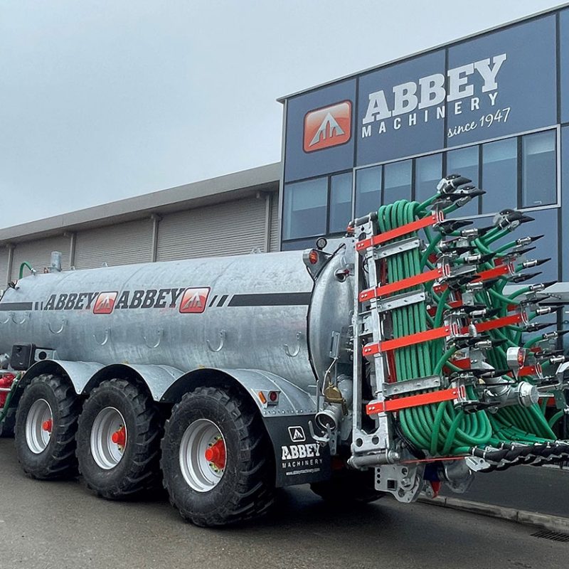 Abbey Machinery Premium Plus Trailing Shoe Applicator with Tridem Tanker